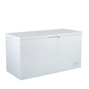 Maxx Cold - MXSH15.9SHC Chest Freezer with Solid Top, 60.2"W, 15.9 cu. ft. Storage Capacity, Locking Lid, Garage Ready, in White